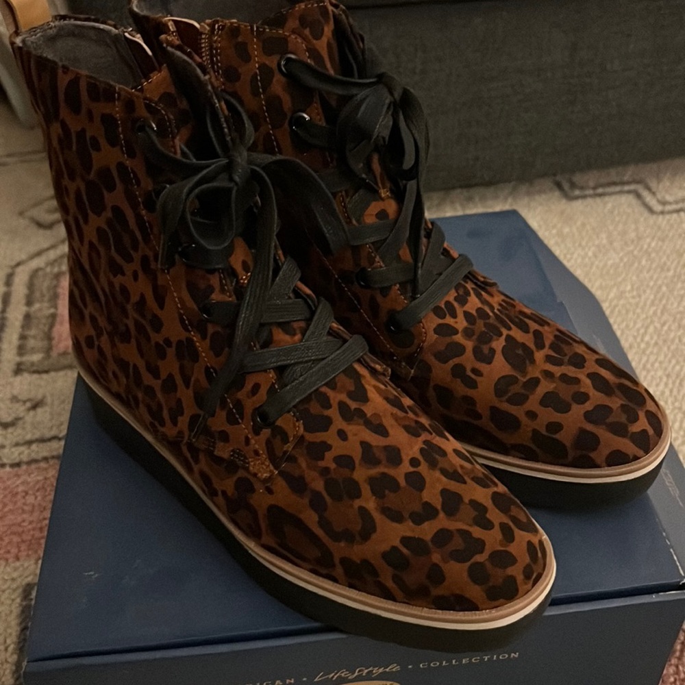 Dr. Scholl's Local Leopard Print Lace Up Platform Boots Side Zip